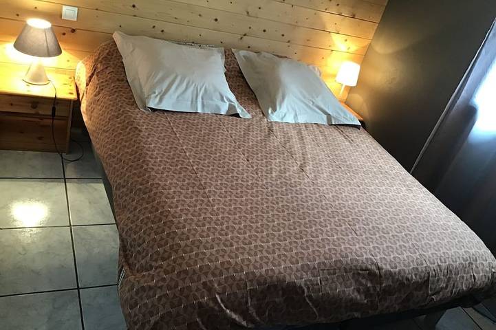Appartement entier, Appartement F3 dans maison de montagne avec jardin de 900m2 et parking gratuit in Bolquère, Parc naturel régional des Pyrénées catalanes
