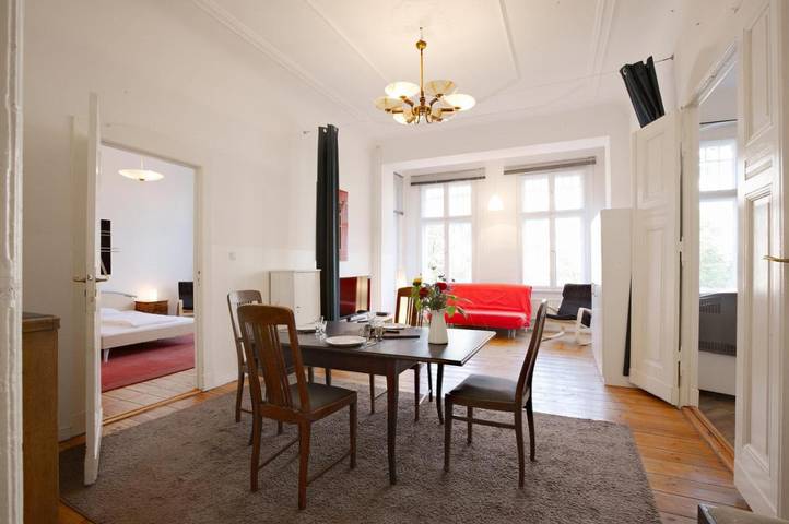 Ferienwohnung für 6 Personen, mit Balkon und Ausblick, mit Haustier in Charlottenburg Berlin