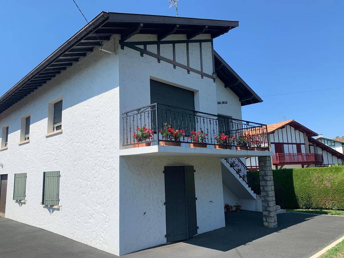 Appartement entier, Two-Bedroom Apartment in Arcangues, Région de Bayonne