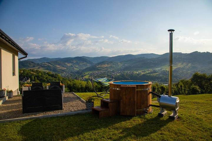 Dom dla 5 osób, z Jacuzzi i Taras oraz Ogród i Sauna w Piwniczna-Zdrój