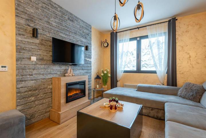 Ferienwohnung für 4 Personen, mit Balkon und Terrasse sowie Whirlpool und Sauna in Zlatibor