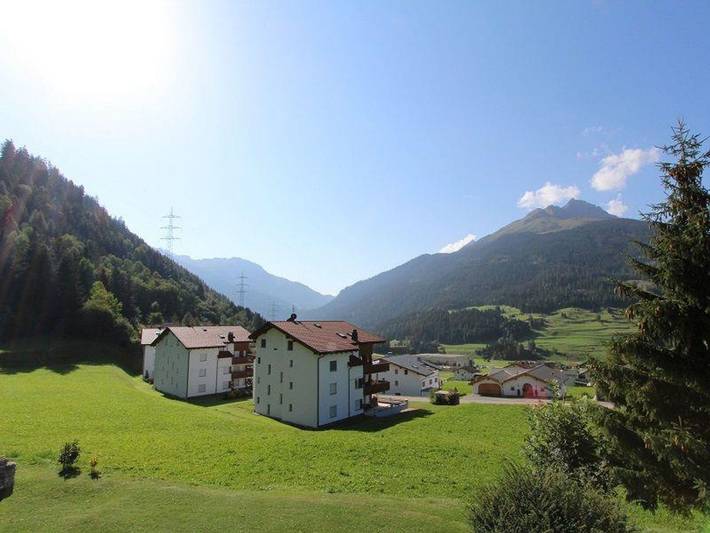 Ganze Ferienwohnung, Soras 10 A - 3 Zimmerwohnung - 4 Betten in Surses, Albula