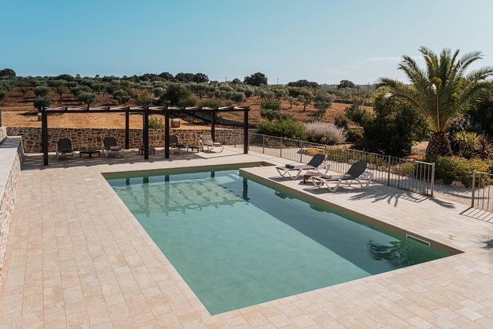 Agriturismo con piscina per 6 persone, con Giardino a Martina Franca