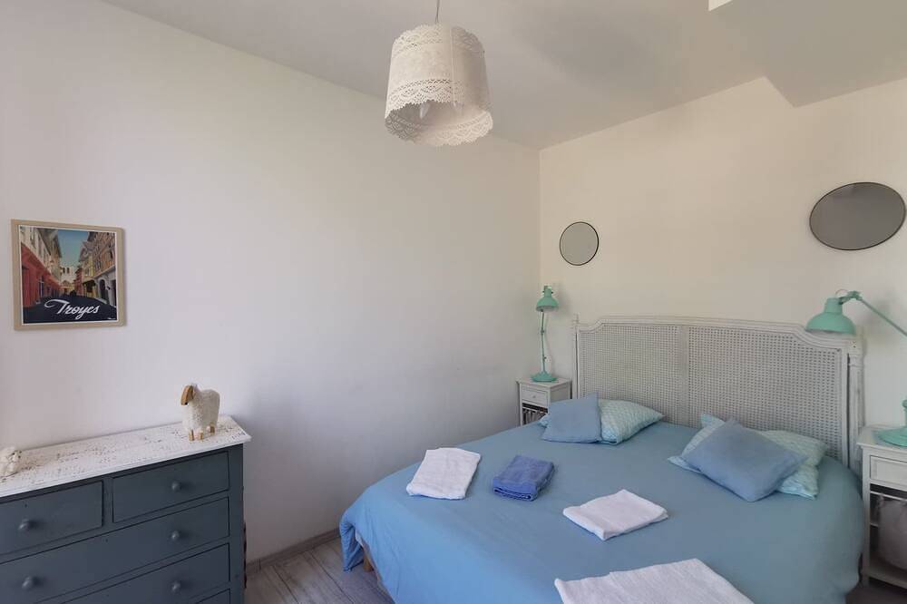 Appartement entier, Le Chat de la Cathédrale in Troyes, Aube
