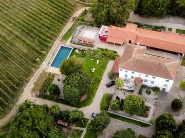 Ferienwohnung für 26 Personen, mit Terrasse und Pool sowie Garten in Portugal