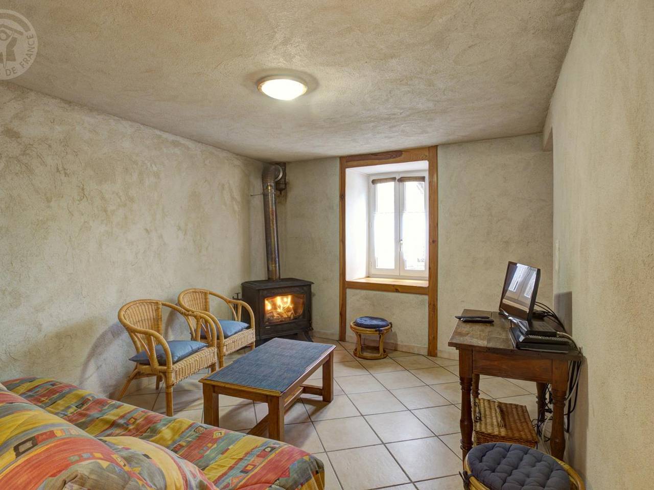 Gîte chaleureux dans parc naturel avec animaux admis et confort moderne in Saint-Bonnet-le-Courreau, Montbrison