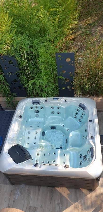 Gîte pour 4 personnes, avec jardin et jacuzzi à Peynier - 2
