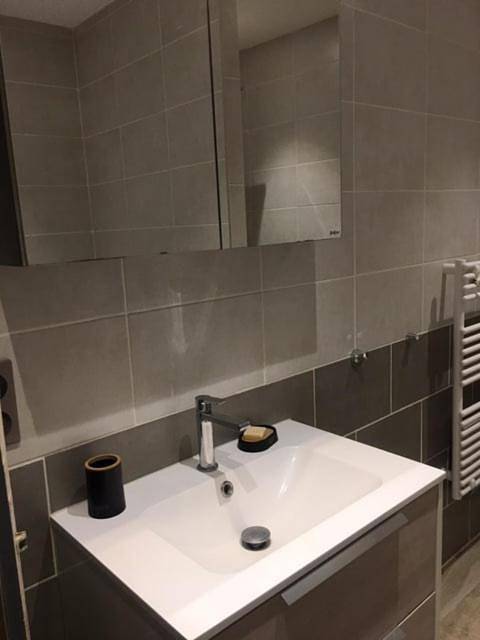 Location de vacances pour 6 personnes, avec terrasse à Vaux-en-Beaujolais - 2