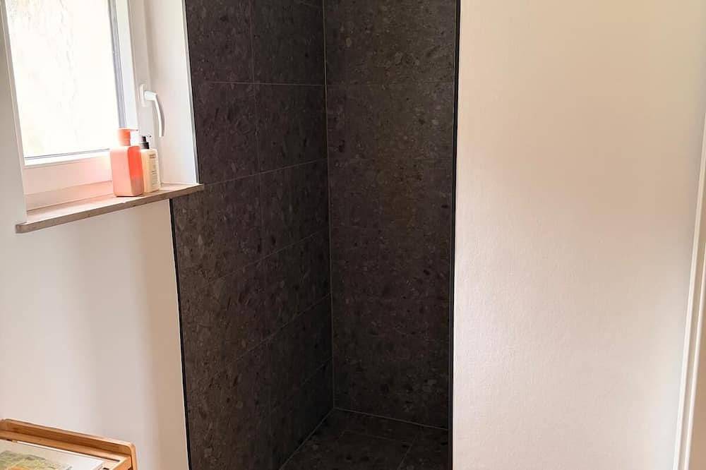 Ganze Wohnung, Modern renoviertes Ferienapartment in ruhiger und grüner Lage mitten in Boppard in Boppard, Mittelrhein