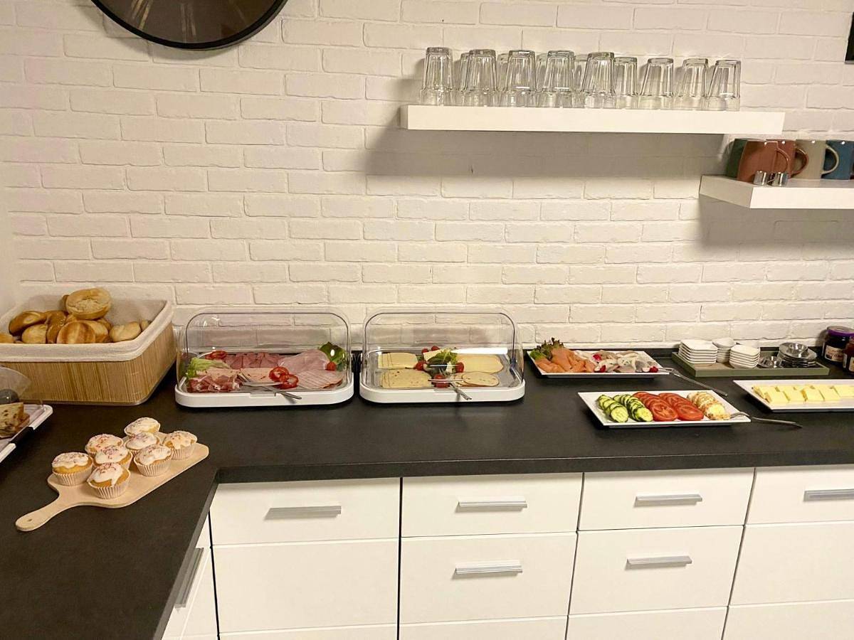 Pension Taro in Norddeich, Norden und Umgebung
