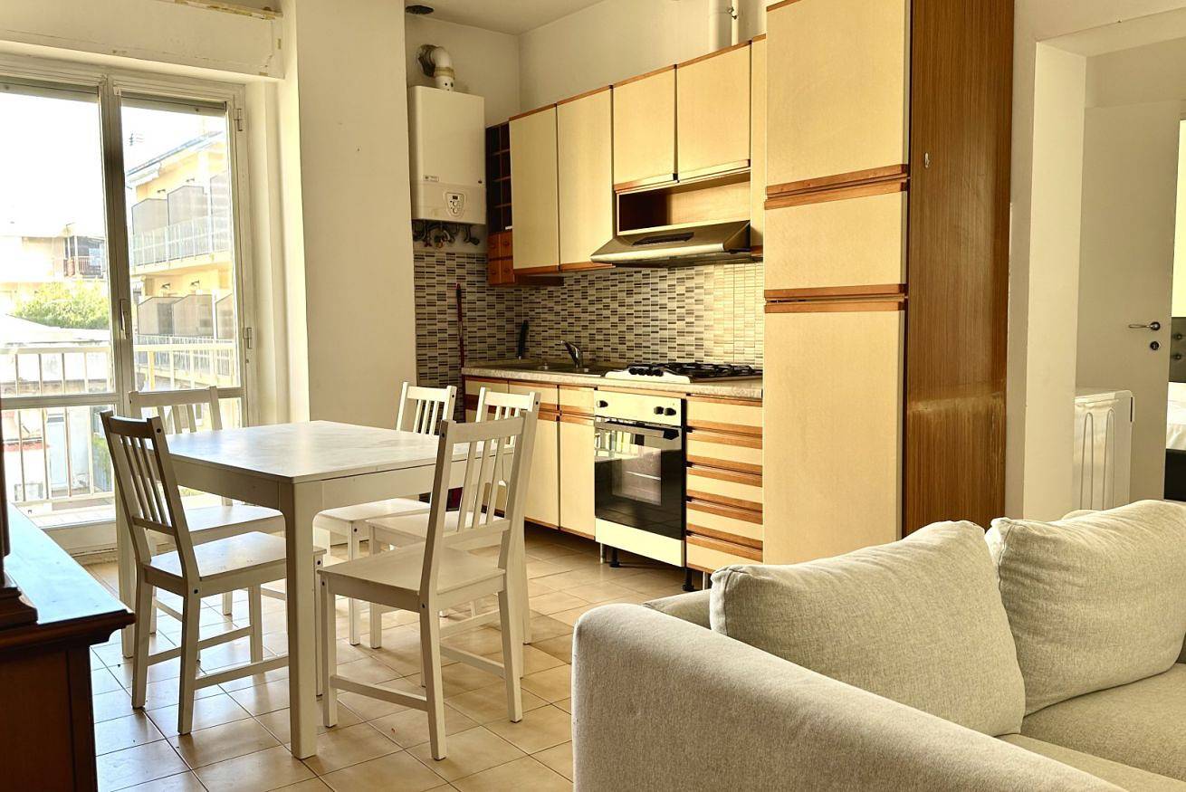 Ganze Wohnung, M223 - Marcelli, three-room apartment in the center and facing the sea in Marcelli, Riviera del Conero