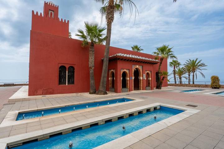 Casa rural para 9 personas, con jacuzzi además de jardín y piscina en Fuengirola - 3