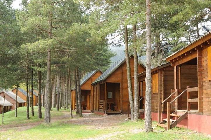 Camping pour 2 personnes, avec Terrasse ainsi que Piscine et Vue
