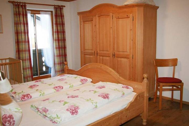 Ganze Wohnung, Ferienwohnung Kirchblick - Haus Benedikt in Saulgrub, Bayerische Alpen