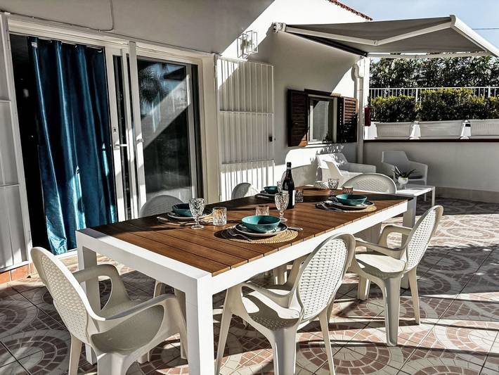 Location de vacances pour 12 personnes, avec piscine et jardin à Balestrate - 3