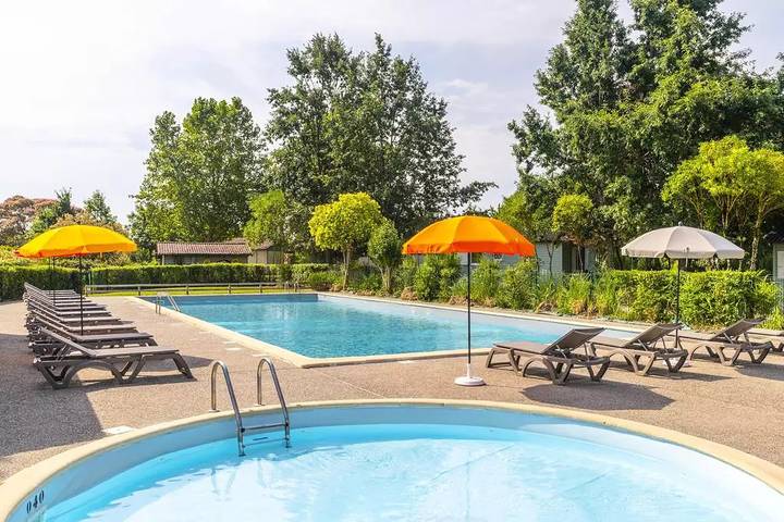 Camping pour 6 personnes, avec terrasse et piscine dans le Lot-et-Garonne - 2