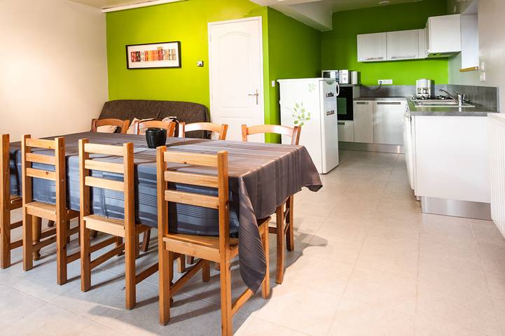 Gîte pour 6 personnes, avec jardin et terrasse, animaux acceptés dans Parc Naturel Régional du Pilat - 2