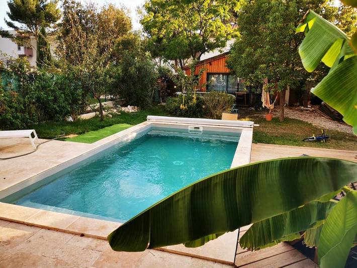 Chalet für 4 Personen, mit Ausblick und Pool sowie Garten - 1