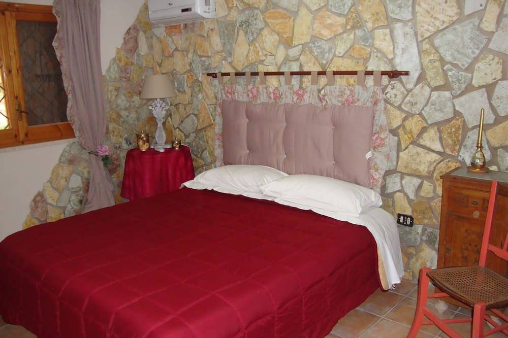 Zuflucht des Hahns - im Grün in der Nähe des Meeres in Sant'Andrea Bonagia, Valderice