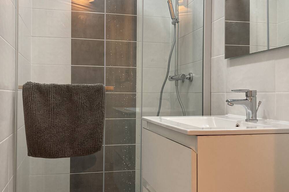 Apartamento entero, Amueblado 3 Estrellas Golf St Tropez Rayol Canadel Frente al Mar con Piscina in Rayol-Canadel-sur-Mer, Region de Draguignan