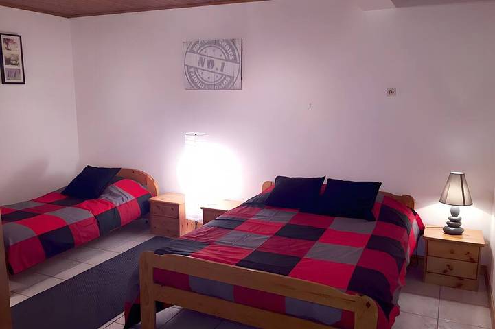 Location de vacances pour 7 personnes, avec jardin, animaux acceptés à Russ (homonymie) - 2