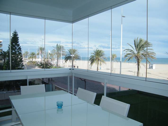 Apartamento para 3 personas, con vistas al mar además de piscina y terraza en Playa de Gandía