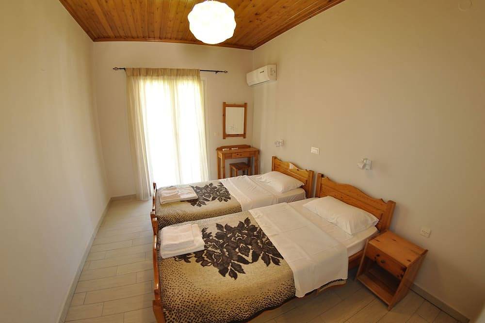 Ein schönes Haus 350 m vom Meer entfernt in Agios Georgios, Korfu