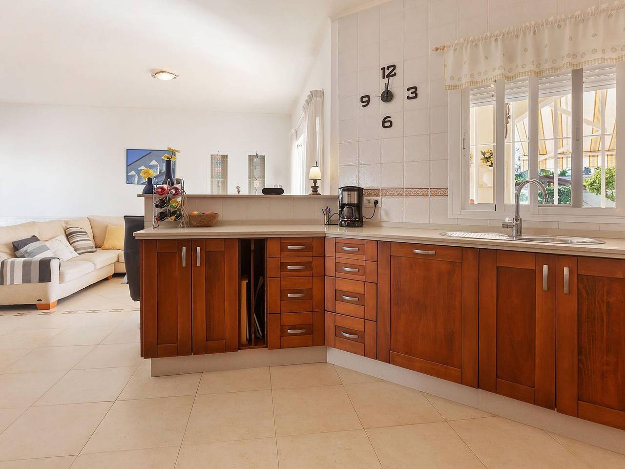 Detached villa with a large private swimming pool. in Sanlúcar de Barrameda, Costa de la Luz