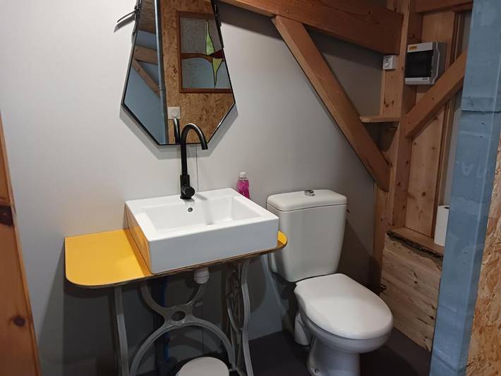 Gîte pour 2 personnes, avec terrasse ainsi que vue et jardin à Vaudelnay - 3