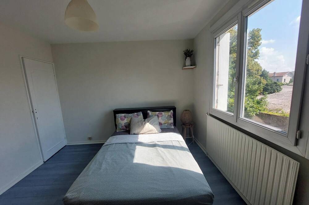 Chambre à 10min du Grand Parc Miribel Dans un Appartement Tout Équipé in Vaulx-en-Velin, Rhône