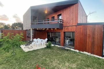 Gîte pour 8 personnes, avec jardin à Coëtmieux
