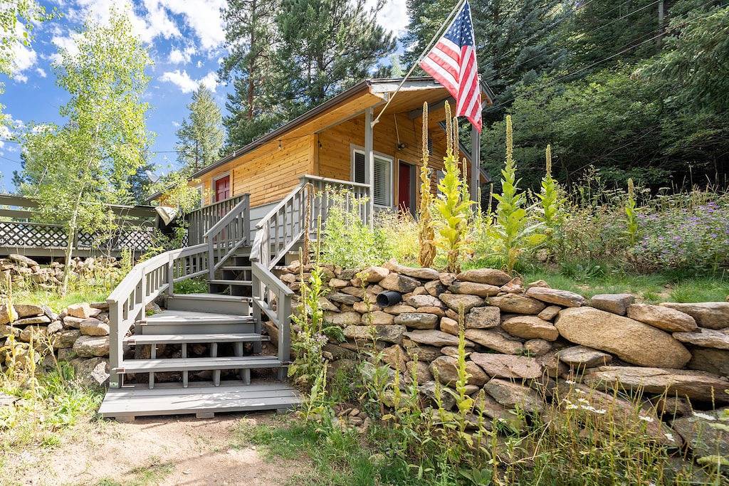 Cozy Colorado Rocky Mountain Cabin in Jefferson County