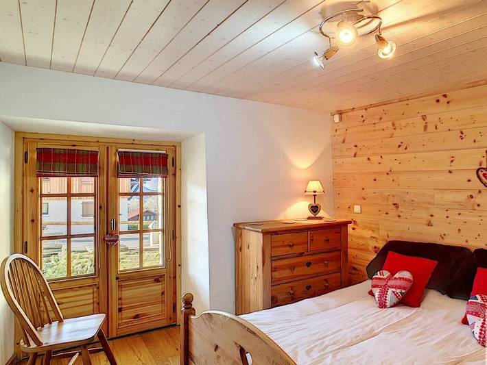 Gîte pour 8 personnes, avec balcon dans Les Carroz - 4