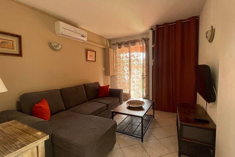 In Drc + Apt Garden Independent 50 M Du Bord De Mer in Lucciana, Bastia region