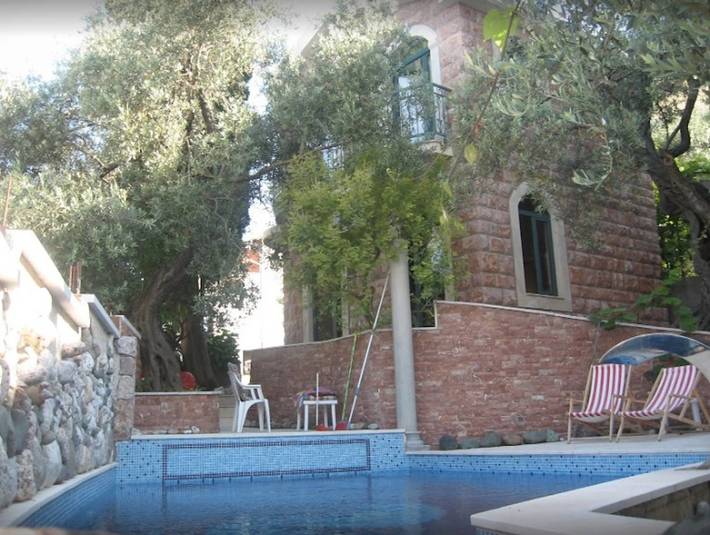 Casa vacanza per 2 persone, con Balcone/Terrazza e Giardino nonché Panorama a Sveti Stefan