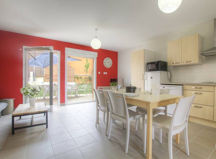 Gîte pour 6 personnes, avec jardin et terrasse à Guéreins