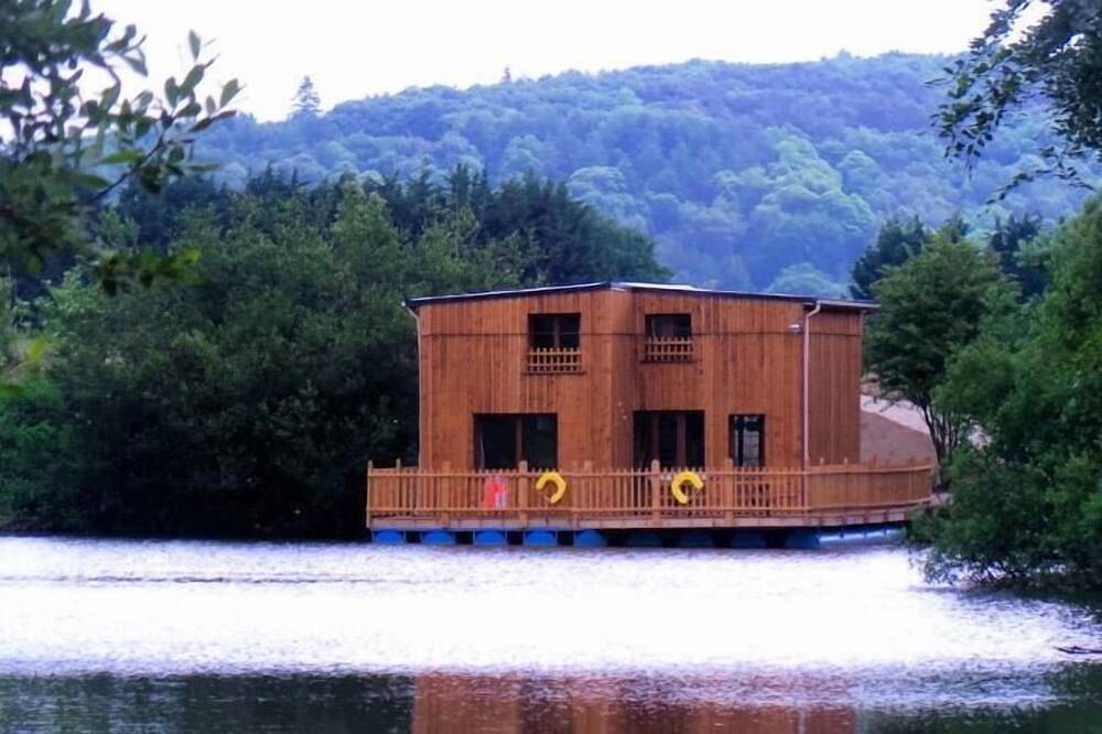 Cabane flottante elle fait son cinéma 6/8 pers in Colleville, Région du Havre