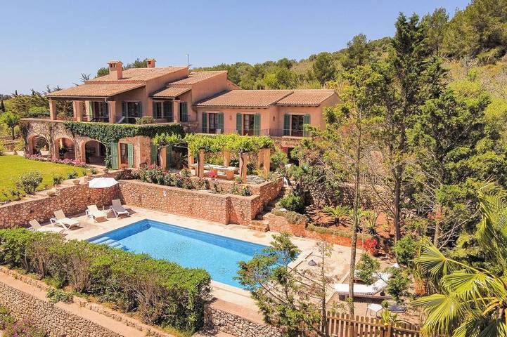 Finca für 8 Personen, mit Terrasse und Garten in S'Alqueria Blanca