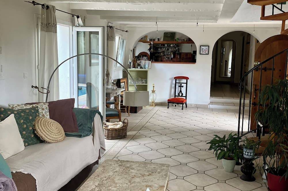 Beautiful, spacious villa—perfect for a summer vacation for 5–6 people - in Le Rouret, Mittelmeerküste (Frankreich)