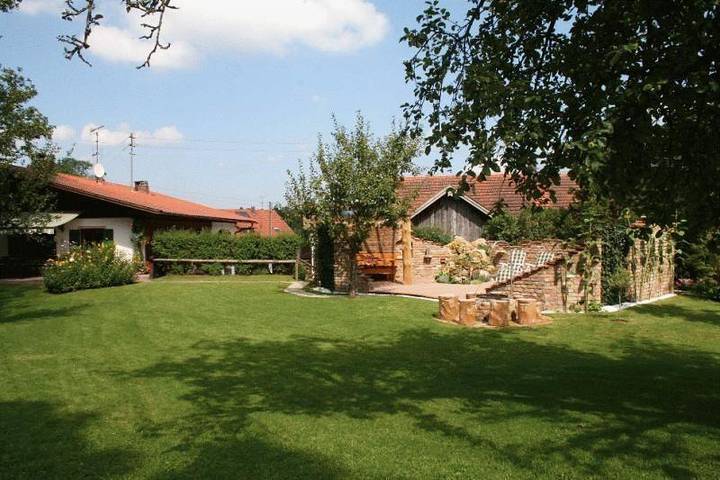 Ferienwohnung für 2 Personen, mit Garten und Terrasse in Bad Bayersoien - 2