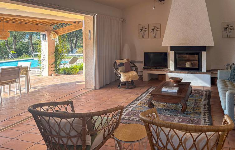 Luxuriöses Apartment mit Pool und Parkplatz in Gonfaron, Mittelmeerküste (Frankreich)