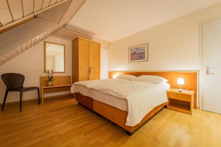 Hôtel pour 2 personnes, avec vue à Bulle - 4