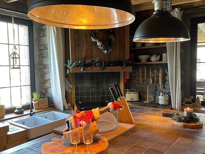 Location de vacances pour 6 personnes, avec terrasse ainsi que balcon/terrasse et jacuzzi à Bastogne - 4