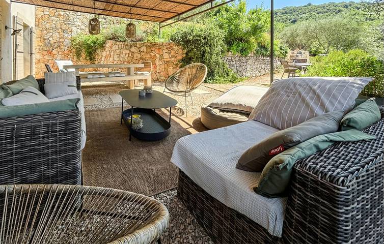 Location de vacances pour 8 personnes, avec jardin ainsi que piscine et terrasse à Grasse - 4