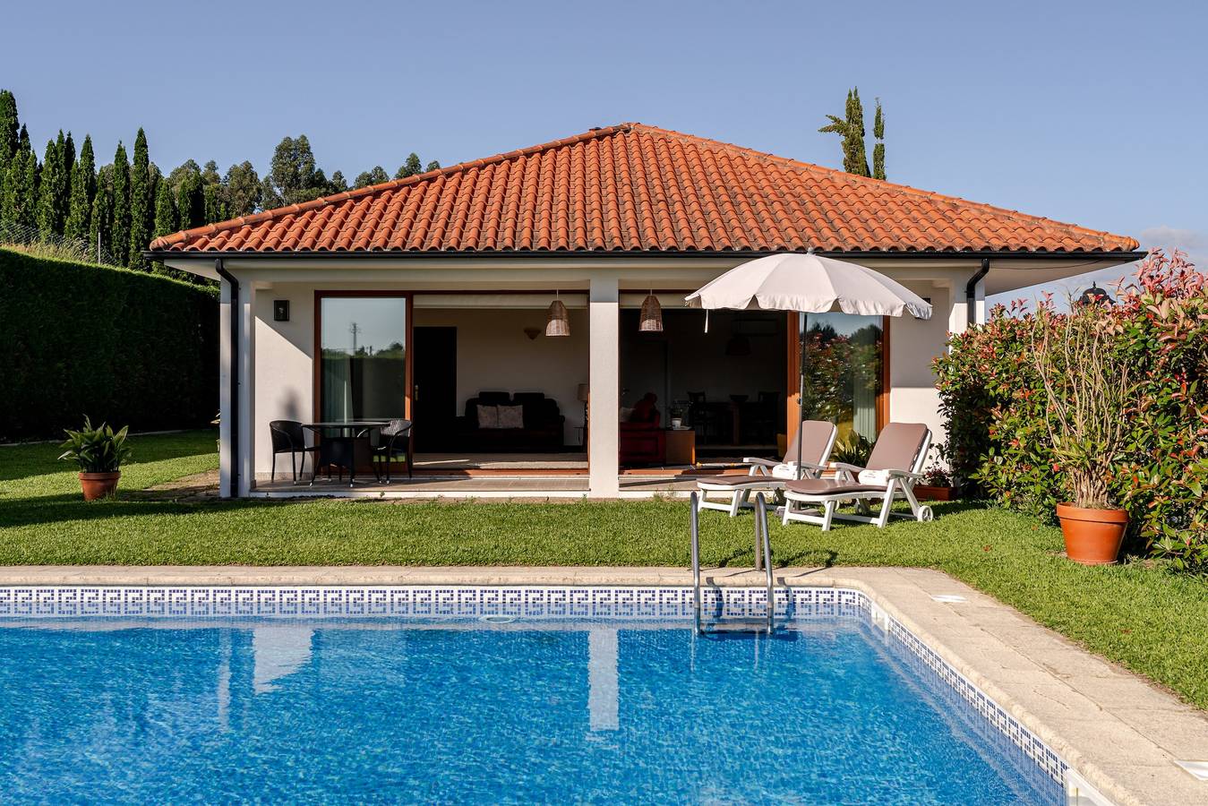 Vakantiehuis 'Quinta Do Outeirinho - Deluxe' met Uitzicht op de Bergen, Wifi en Airconditioning in Agilde, Braga District