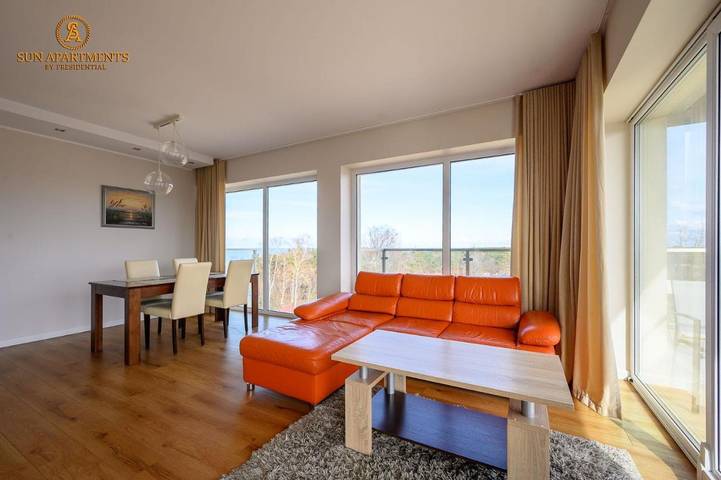 Apartament wakacyjny dla 4 osób, z balkon i basen w Jarosławiec