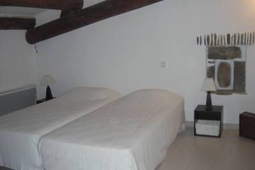 Maison De Vacances pour 14 Personnes dans Saint-Alban-Auriolles, Ardèche, Photo 1