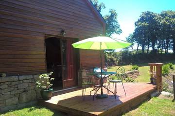Gîte pour 4 personnes, avec jardin et terrasse, animaux acceptés à Meslan
