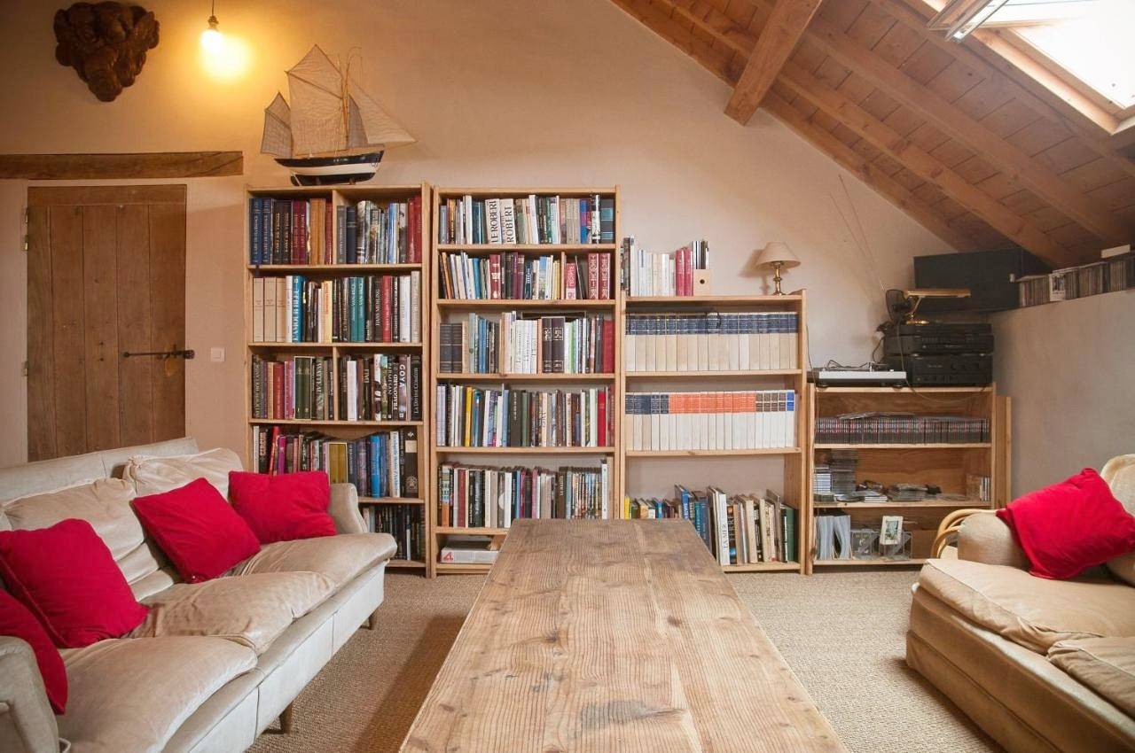Family Room with Bathroom in Baugé-en-Anjou, Vallée de la Loire