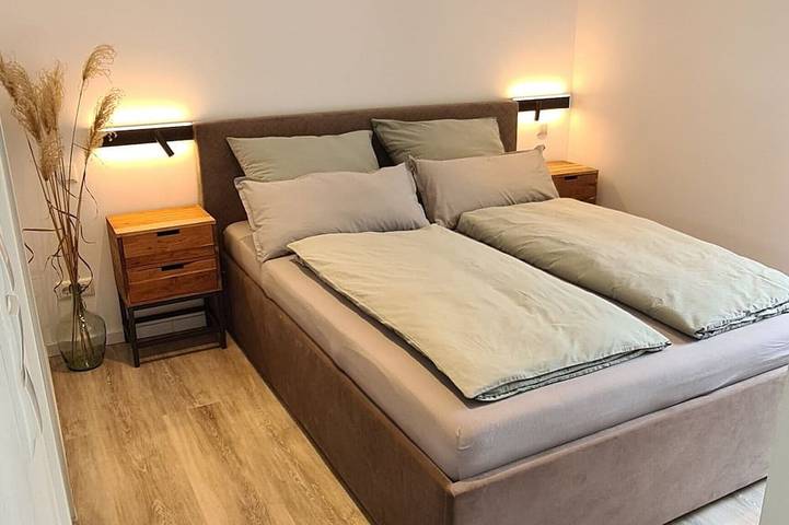 Bungalow für 2 Personen, mit Whirlpool und Terrasse sowie Garten und Pool